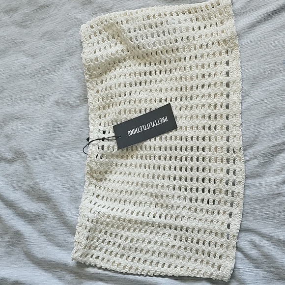 NWT PrettyLittleThing Crochet Cut Out Bandeau Top - Picture 2 of 6